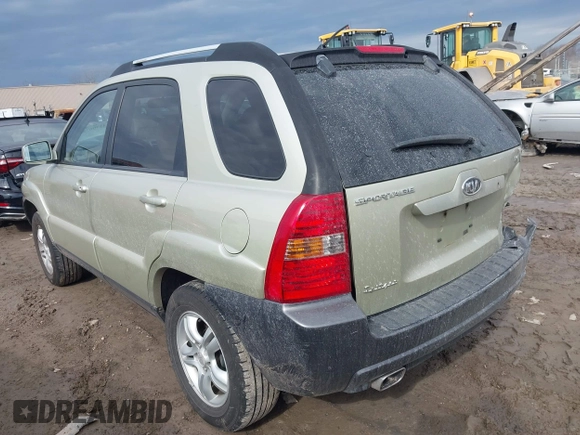 2005 Kia Sportage LX with VIN KNDJF723457135158, listed as a IAAI auction lot 41700735 with 88,200 mi miles and . Bid and sale history available at carsss.com. Image 3.