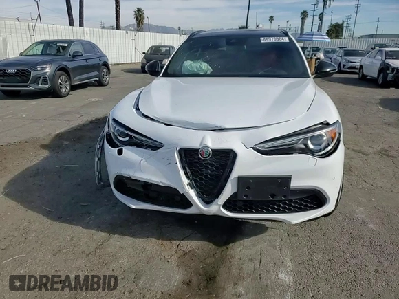 2023 Alfa Romeo Stelvio Ti z VIN ZASPAKBN2P7D64686, wystawiony jako Copart lot #84976964 z przebiegiem Nie podano mil oraz Szkoda całkowita • Salvage title. Historia ofert i sprzedaży dostępna na DreamBid. Obrazek 11.