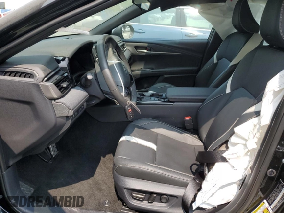 2025 Toyota Camry LE z VIN 4T1DAACKXSU089259, wystawiony jako Copart lot #59180765 z przebiegiem 9 242 mil mil oraz Czysty tytuł • Clean title. Historia ofert i sprzedaży dostępna na DreamBid. Obrazek 7.