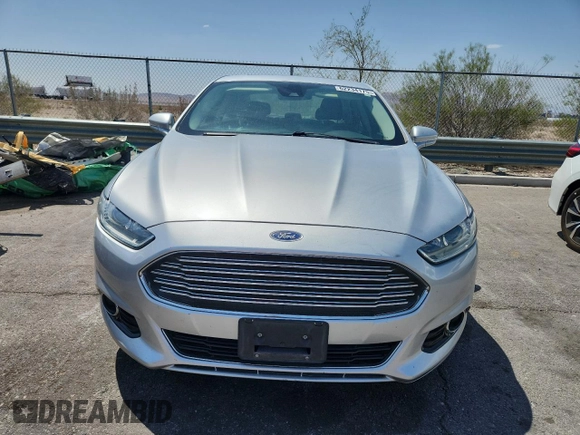 2014 Ford Fusion Titanium with VIN 3FA6P0SU2ER164109, listed as a Copart auction lot 62234175 with 130,324 mi miles and Clean title. Bid and sale history available at DreamBid. Image 5.