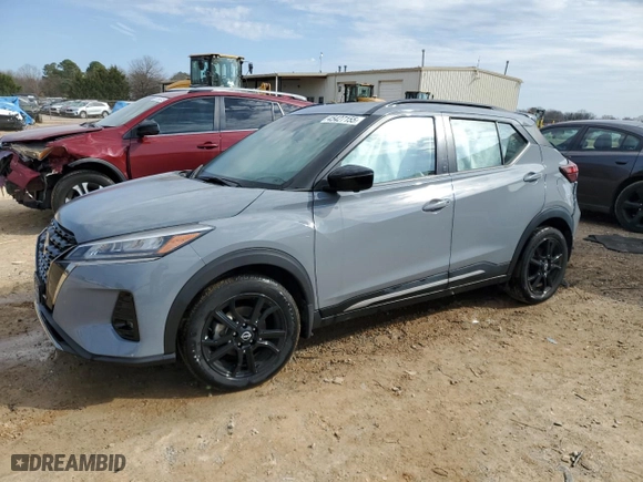 2022 Nissan Kicks SR with VIN 3N1CP5DV2NL481264, listed as a Copart auction lot 45427155 with 7,443 mi miles and Salvage Title. Bid and sale history available at carsss.com. Image 1.