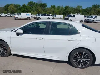 2020 Toyota Camry SE with VIN 4T1G11AK5LU930924, listed as a IAAI auction lot 41821405 with 89,554 mi miles. Bid and sale history available at carsss.com. Image 15.