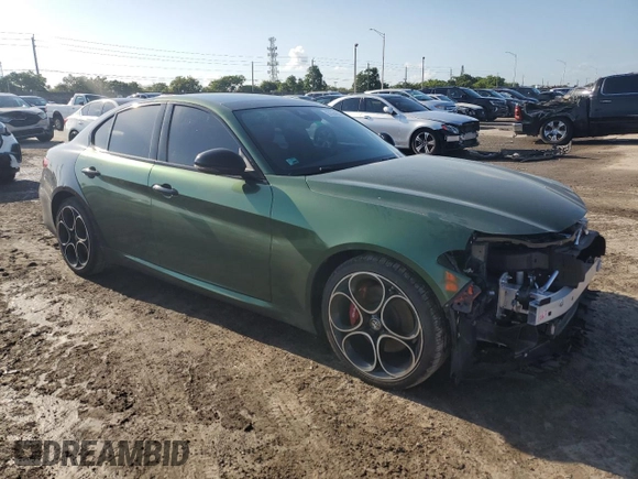 2022 Alfa Romeo Giulia Ti with VIN ZARFAMBNXN7665497, listed as a Copart auction lot 67364074 with 19,224 mi miles and Salvage Title. Bid and sale history available at carsss.com. Image 4.
