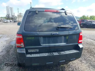 2008 Ford Escape XLT с VIN 1FMCU03198KE78192, выставлен на аукционе IAAI как лот 42260306 с пробегом 270 069 миль миль и . История ставок и продаж доступна на DreamBid. Изображение 16.