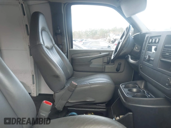 2008 Chevrolet Express Cargo Van with VIN 1GCGG25C381100754, listed as a IAAI auction lot 41739374 with 149,448 mi miles. Bid and sale history available at carsss.com. Image 5.