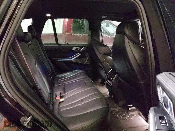 2021 BMW X5 M z VIN 5YMJU0C07M9E05109, wystawiony jako Copart lot #86393584 z przebiegiem 47 274 mil mil oraz Szkoda całkowita • Salvage title. Historia ofert i sprzedaży dostępna na DreamBid. Obrazek 11.