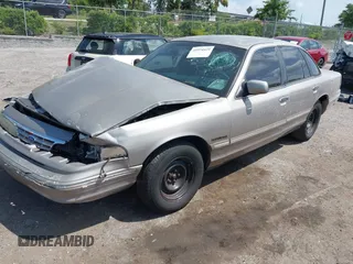 1995 Ford Crown Victoria с VIN 2FALP73W5SX140346, выставлен на аукционе IAAI как лот 41974429 с пробегом 166 540 миль миль и . История ставок и продаж доступна на DreamBid. Изображение 17.