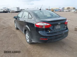 2018 Ford Fiesta SE z VIN 3FADP4BJ0JM139172, wystawiony jako IAAI lot #41212242 z przebiegiem 160 238 mil mil oraz . Historia ofert i sprzedaży dostępna na DreamBid. Obrazek 3.