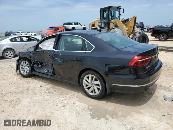 2018 Volkswagen Passat SE z VIN 1VWBA7A35JC038246, wystawiony jako Copart lot #56144005 z przebiegiem 67 561 mil mil oraz Czysty tytuł • Clean title. Historia ofert i sprzedaży dostępna na DreamBid. Obrazek 2.