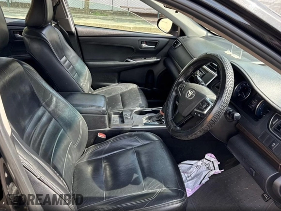 2015 Toyota Camry XLE with VIN 4T4BF1FK6FR495684, listed as a Copart auction lot 56608965 with 390,931 mi miles and Clean Title. Bid and sale history available at DreamBid. Image 5.