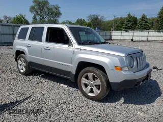 2012 Jeep Patriot Latitude z VIN 1C4NJPFB2CD634850, wystawiony jako Copart lot #59114335 z przebiegiem Nie podano mil oraz Szkoda całkowita • Salvage title. Historia ofert i sprzedaży dostępna na DreamBid. Obrazek 4.
