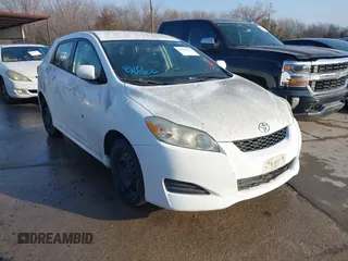 2010 Toyota Matrix with VIN 2T1KU4EE5AC224042, listed as a IAAI auction lot 41515371 with 1 mi miles. Bid and sale history available at carsss.com. Image 1.