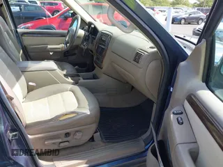 2004 Ford Explorer Eddie Bauer с VIN 1FMDU64K94UB01763, выставлен на аукционе IAAI как лот 42084161 с пробегом 148 709 миль миль и . История ставок и продаж доступна на DreamBid. Изображение 5.