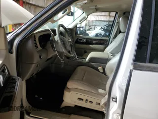 2015 Lincoln Navigator z VIN 5LMJJ2HT1FEJ07011, wystawiony jako Copart lot #59206875 z przebiegiem 251 474 mil mil oraz Czysty tytuł • Clean title. Historia ofert i sprzedaży dostępna na DreamBid. Obrazek 7.