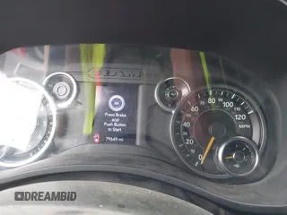 2022 Ram 2500 Tradesman z VIN 3C6UR5HJ4NG354406, wystawiony jako IAAI lot #41979979 z przebiegiem 79 649 mil mil oraz . Historia ofert i sprzedaży dostępna na DreamBid. Obrazek 7.
