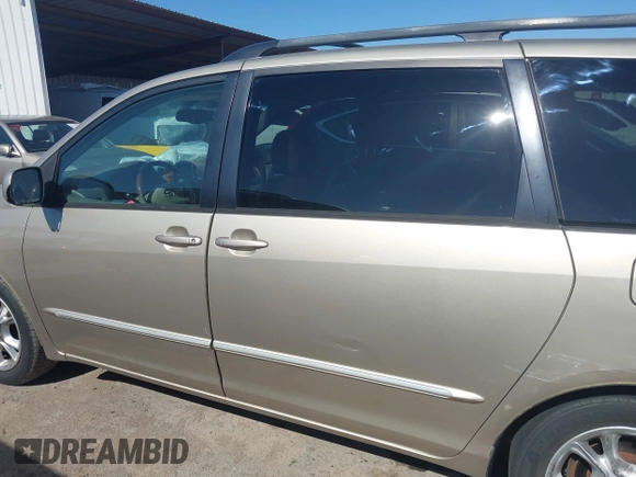 2004 Toyota Sienna XLE z VIN 5TDZA22CX4S154046, wystawiony jako IAAI lot #42304071 z przebiegiem 142 751 mil mil oraz . Historia ofert i sprzedaży dostępna na DreamBid. Obrazek 15.