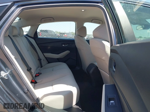 2024 Honda Accord LX z VIN 1HGCY1F28RA046057, wystawiony jako IAAI lot #42009898 z przebiegiem 4831 mil mil oraz . Historia ofert i sprzedaży dostępna na DreamBid. Obrazek 8.