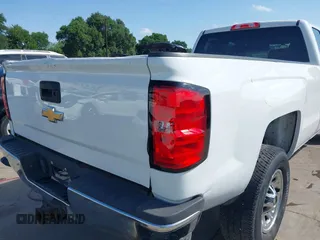 2015 Chevrolet Silverado 3500HD with VIN 1GC2CYEG0FZ534639, listed as a IAAI auction lot 42080526 with 245,795 mi miles and . Bid and sale history available at DreamBid. Image 19.