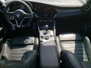 2018 Alfa Romeo Giulia Ti Sport with VIN ZARFAEEN8J7573686, listed as a Copart auction lot 47993333 with 47,968 mi miles. Bid and sale history available at carsss.com. Image 8.