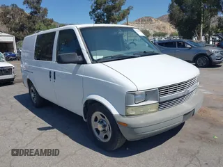 2004 Chevrolet Astro Cargo z VIN 1GCDM19X24B114698, wystawiony jako IAAI lot #42235338 z przebiegiem 253 944 mil mil oraz . Historia ofert i sprzedaży dostępna na DreamBid. Obrazek 1.