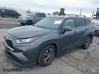 2020 Toyota Highlander XLE with VIN 5TDHZRAH5LS004127, listed as a IAAI auction lot 41763819 with 53,228 mi miles. Bid and sale history available at carsss.com. Image 18.