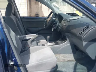2003 Honda Civic LX with VIN 2HGES16553H561692, listed as a IAAI auction lot 41993872 with 201,413 mi miles and . Bid and sale history available at carsss.com. Image 5.