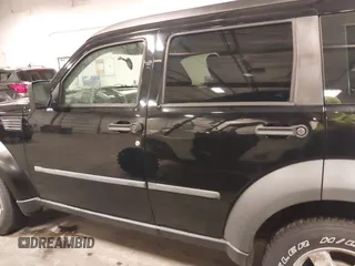 2007 Dodge Nitro SXT with VIN 1D8GU28K97W682907, listed as a IAAI auction lot 42022690 with 158,225 mi miles and . Bid and sale history available at DreamBid. Image 15.