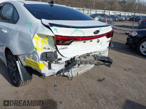 2021 Kia Forte GT-Line with VIN 3KPF34ADXME279657, listed as a IAAI auction lot 41946124 with 50,138 mi miles and . Bid and sale history available at DreamBid. Image 6.