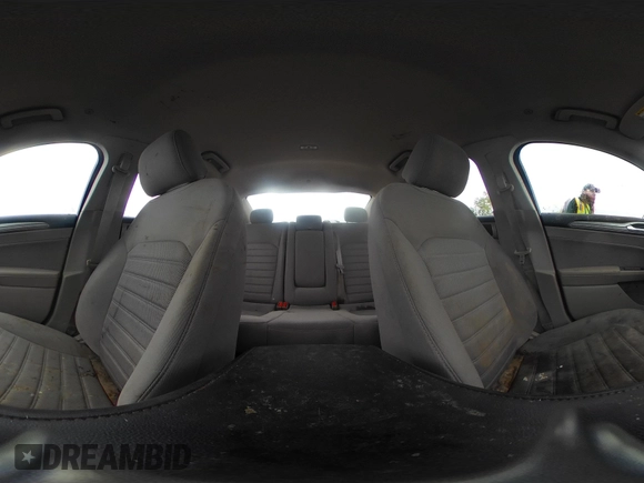 2020 Ford Fusion SE с VIN 3FA6P0LU4LR163314, выставлен на аукционе IAAI как лот 42351409 с пробегом 61 889 миль миль и . История ставок и продаж доступна на DreamBid. Изображение 18.