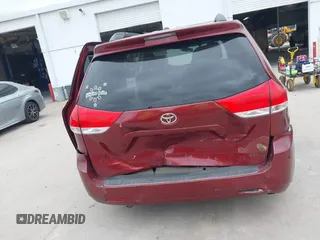 2011 Toyota Sienna LE AAS with VIN 5TDKK3DC8BS014320, listed as a IAAI auction lot 41587522 with 89,185 mi miles. Bid and sale history available at carsss.com. Image 16.
