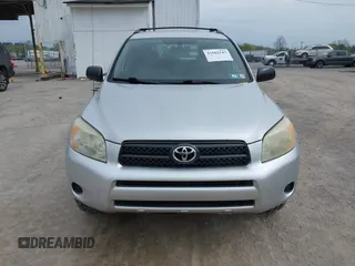 2006 Toyota RAV4 with VIN JTMZD33V766016092, listed as a IAAI auction lot 42102147 with 192,711 mi miles. Bid and sale history available at carsss.com. Image 6.