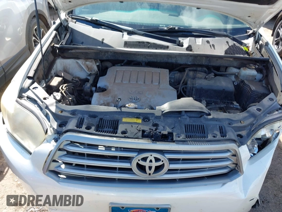 2008 Toyota Highlander z VIN JTEDS41A482011153, wystawiony jako IAAI lot #42147317 z przebiegiem 121 189 mil mil oraz . Historia ofert i sprzedaży dostępna na DreamBid. Obrazek 10.