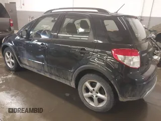 2009 Suzuki SX4 Man AWD with VIN JS2YB413096204911, listed as a IAAI auction lot 41572173 with 84,763 mi miles. Bid and sale history available at carsss.com. Image 3.
