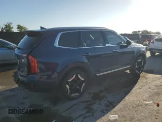 2024 Kia Telluride S with VIN 5XYP64GC3RG489652, listed as a Copart auction lot 61755995 with 9,479 mi miles and Salvage title. Bid and sale history available at DreamBid. Image 3.