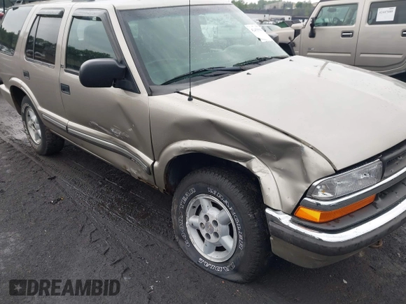 2000 Chevrolet Blazer LT with VIN 1GNDT13W9YK287456, listed as a IAAI auction lot 42450504 with 139,649 mi miles and . Bid and sale history available at DreamBid. Image 6.