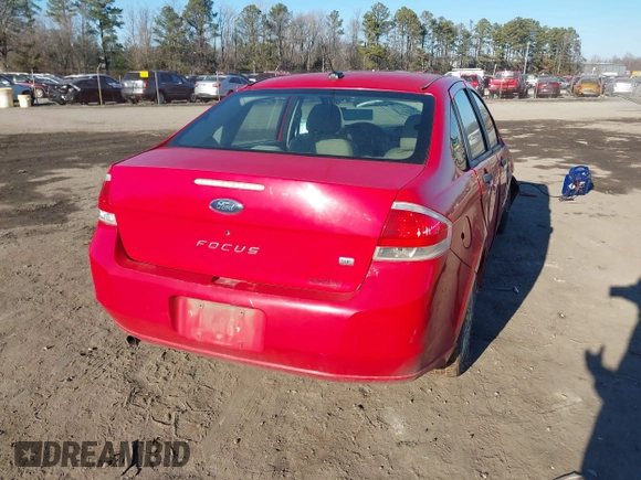 2008 Ford Focus SE with VIN 1FAHP35N18W272267, listed as a IAAI auction lot 41003854 with 239,062 mi miles. Bid and sale history available at carsss.com. Image 4.