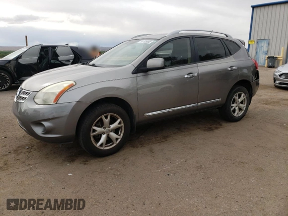 2011 Nissan Rogue SV z VIN JN8AS5MT9BW161225, wystawiony jako Copart lot #55795695 z przebiegiem 132 670 mil mil oraz Szkoda całkowita • Salvage title. Historia ofert i sprzedaży dostępna na DreamBid. Obrazek 1.