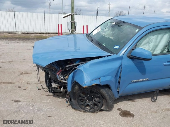 2019 Toyota Tacoma 4WD SR with VIN 3TMCZ5AN7KM280607, listed as a IAAI auction lot 41692718 with 46,084 mi miles. Bid and sale history available at carsss.com. Image 6.
