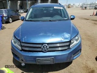 2017 Volkswagen Tiguan S with VIN WVGBV7AXXHW512903, listed as a Copart auction lot 61095825 with 91,813 mi miles and Salvage title. Bid and sale history available at DreamBid. Image 5.
