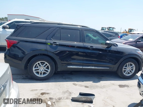 2025 Ford Explorer Active with VIN 1FMUK7DH7SGA99586, listed as a IAAI auction lot 42325672 with 1,960 mi miles and . Bid and sale history available at DreamBid. Image 13.