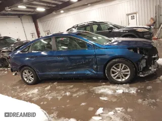 2017 Hyundai Sonata SE with VIN 5NPE24AF7HH528398, listed as a IAAI auction lot 41591124 with 104,587 mi miles. Bid and sale history available at carsss.com. Image 14.