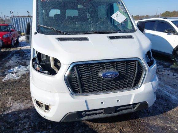 2024 Ford Transit Passenger XL with VIN 1FBAX2C85RKA16018, listed as a IAAI auction lot 41400715 with 13,842 mi miles. Bid and sale history available at carsss.com. Image 20.
