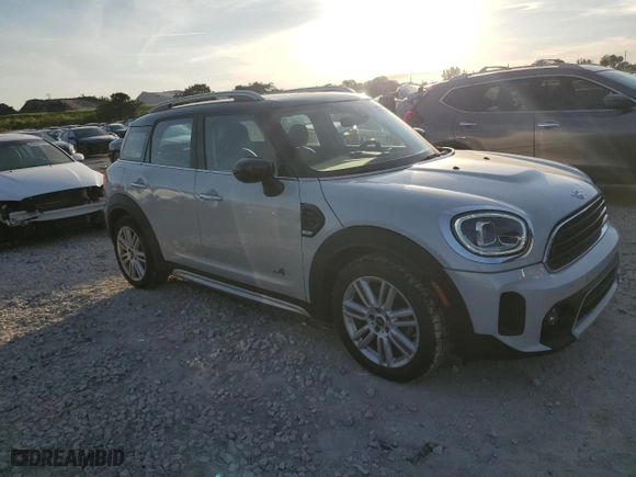 2022 MINI Countryman Cooper with VIN WMZ43BR00N3N70142, listed as a Copart auction lot 86846004 with 38,921 mi miles and Clean Title. Bid and sale history available at carsss.com. Image 4.