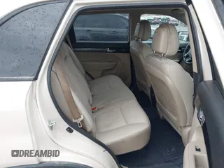 2011 Kia Sorento LX with VIN 5XYKT3A11BG048614, listed as a IAAI auction lot 41866733 with 221,612 mi miles. Bid and sale history available at carsss.com. Image 8.
