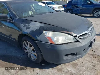 2006 Honda Accord EX-L z VIN 1HGCM665X6A066714, wystawiony jako IAAI lot #42268642 z przebiegiem 243 025 mil mil oraz . Historia ofert i sprzedaży dostępna na DreamBid. Obrazek 6.