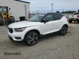 2019 Volvo XC40 R-Design z VIN YV4AC2HM5K2118760, wystawiony jako Copart lot #68668534 z przebiegiem 106 810 mil mil oraz Szkoda całkowita • Salvage title. Historia ofert i sprzedaży dostępna na DreamBid. Obrazek 1.