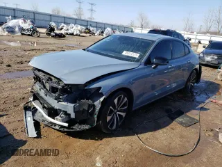 2022 Volvo S60 Momentum with VIN 7JRL12TZ9NG160667, listed as a Copart auction lot 45374123 with 26,346 mi miles. Bid and sale history available at carsss.com. Image 1.