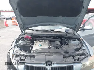 2006 BMW 3 Series 325i with VIN WBAVB135X6KX47659, listed as a IAAI auction lot 41915191 with 140,049 mi miles. Bid and sale history available at carsss.com. Image 10.