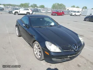 2007 Mercedes-Benz SLK-Class 3.5L with VIN WDBWK56F47F151457, listed as a IAAI auction lot 42048505 with 293,830 mi miles. Bid and sale history available at carsss.com. Image 1.