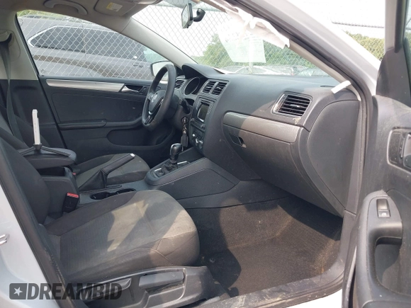 2017 Volkswagen Jetta S with VIN 3VW2B7AJ3HM376653, listed as a IAAI auction lot 42438334 with 140,722 mi miles and . Bid and sale history available at DreamBid. Image 5.